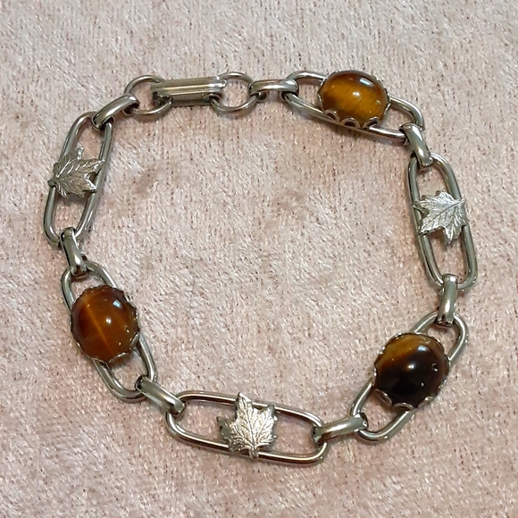 Vintage Cottagecore Maple Leaf Tiger's Eye Natural Polished Stone Bracelet - Picture 2 of 5